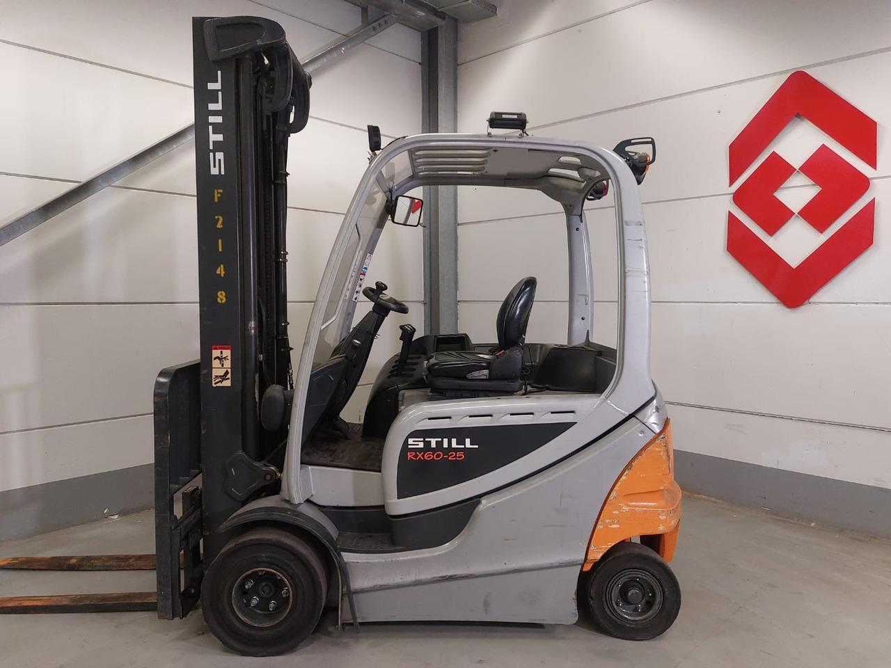 Diesel forklift- Photo 2