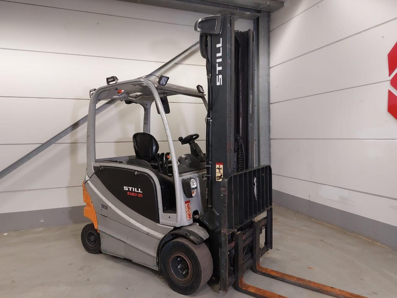 Diesel forklift- Photo 3