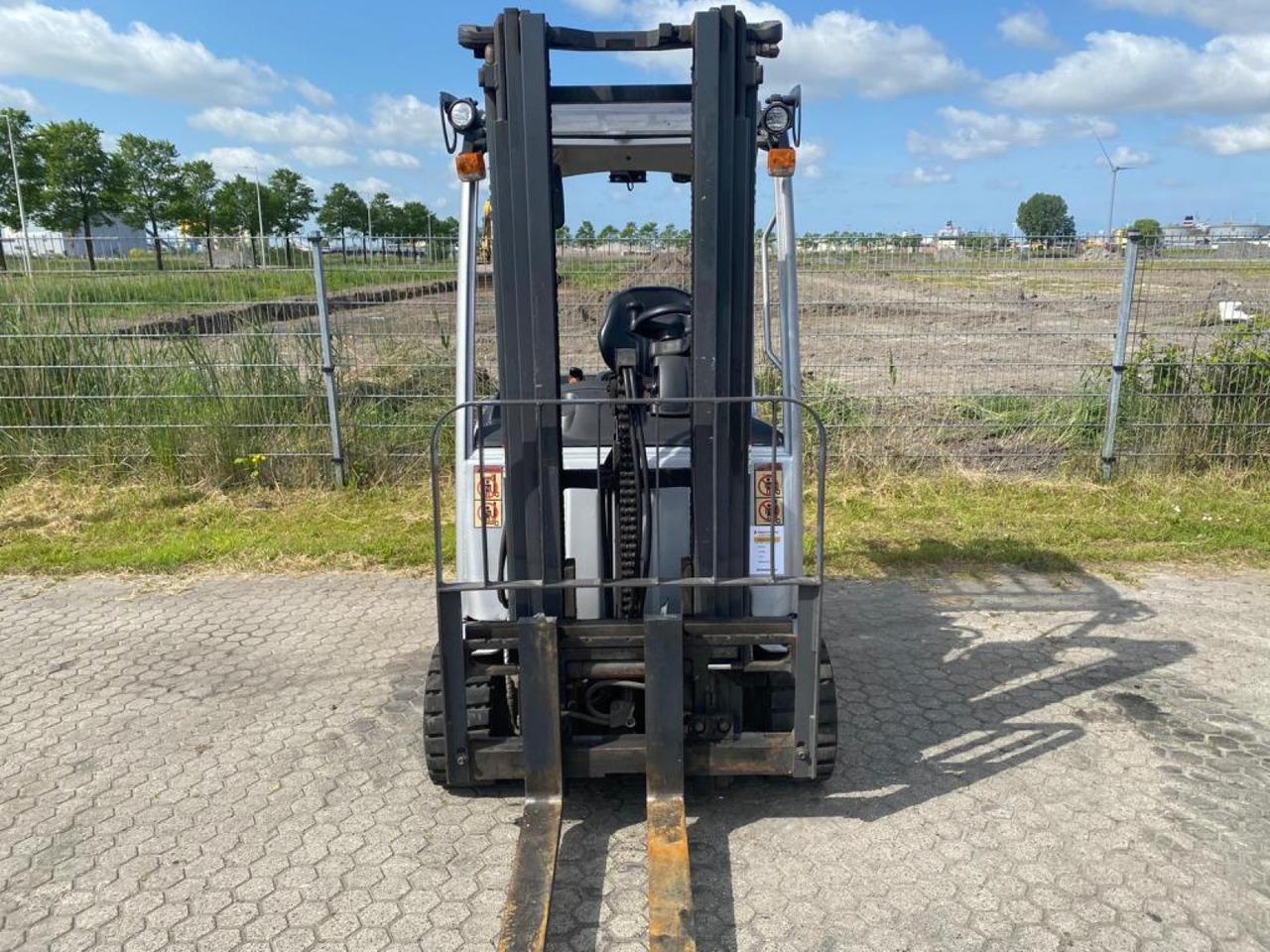 Electric forklift- Photo 4