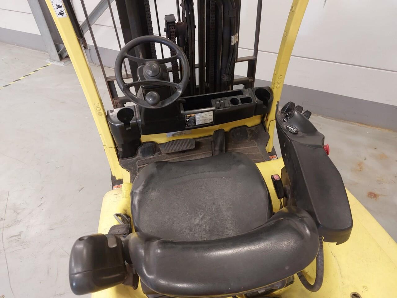 Diesel forklift- Photo 9