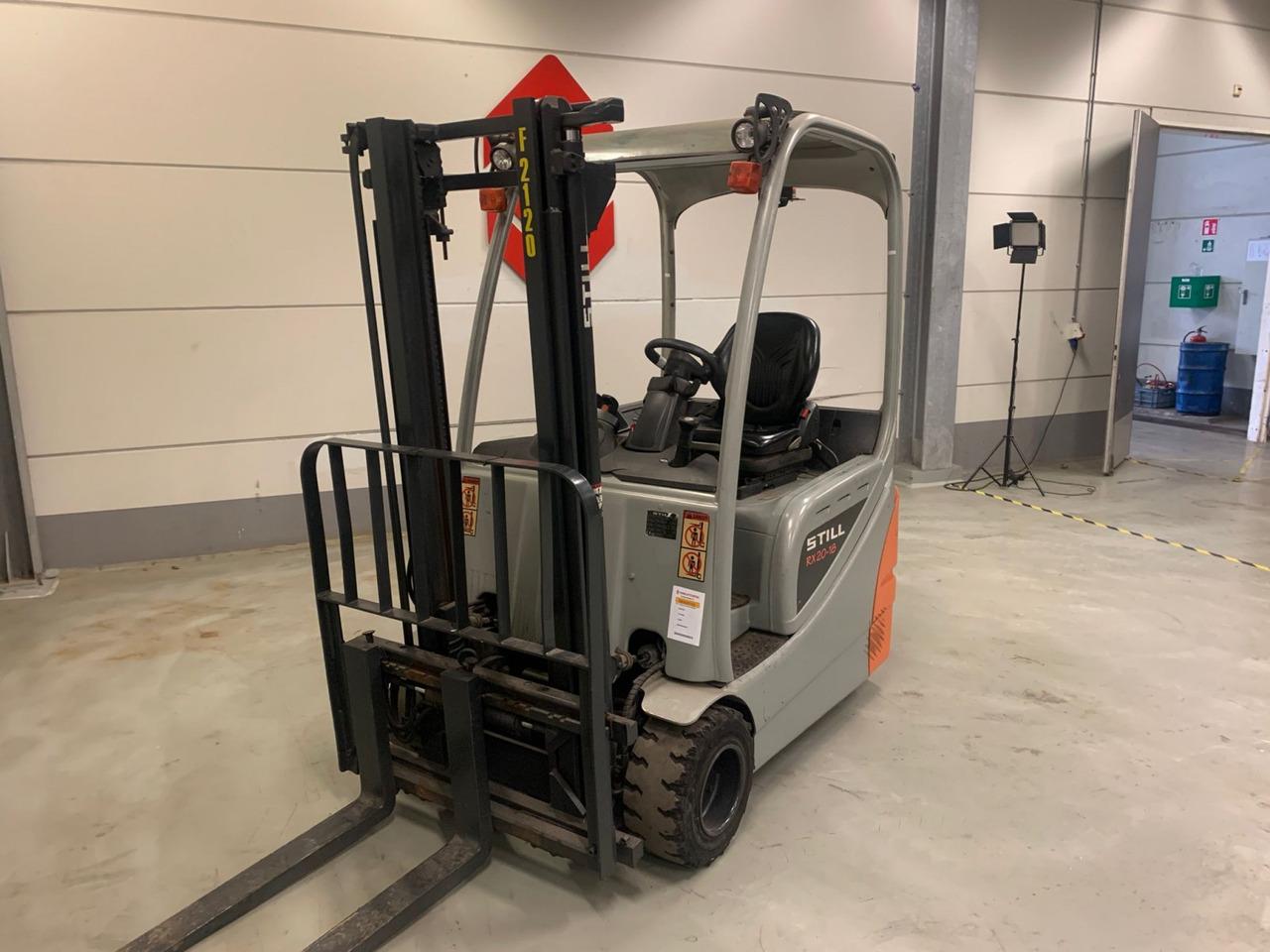 Electric forklift- Photo 4