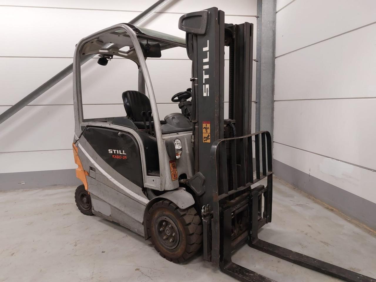 Diesel forklift- Photo 3