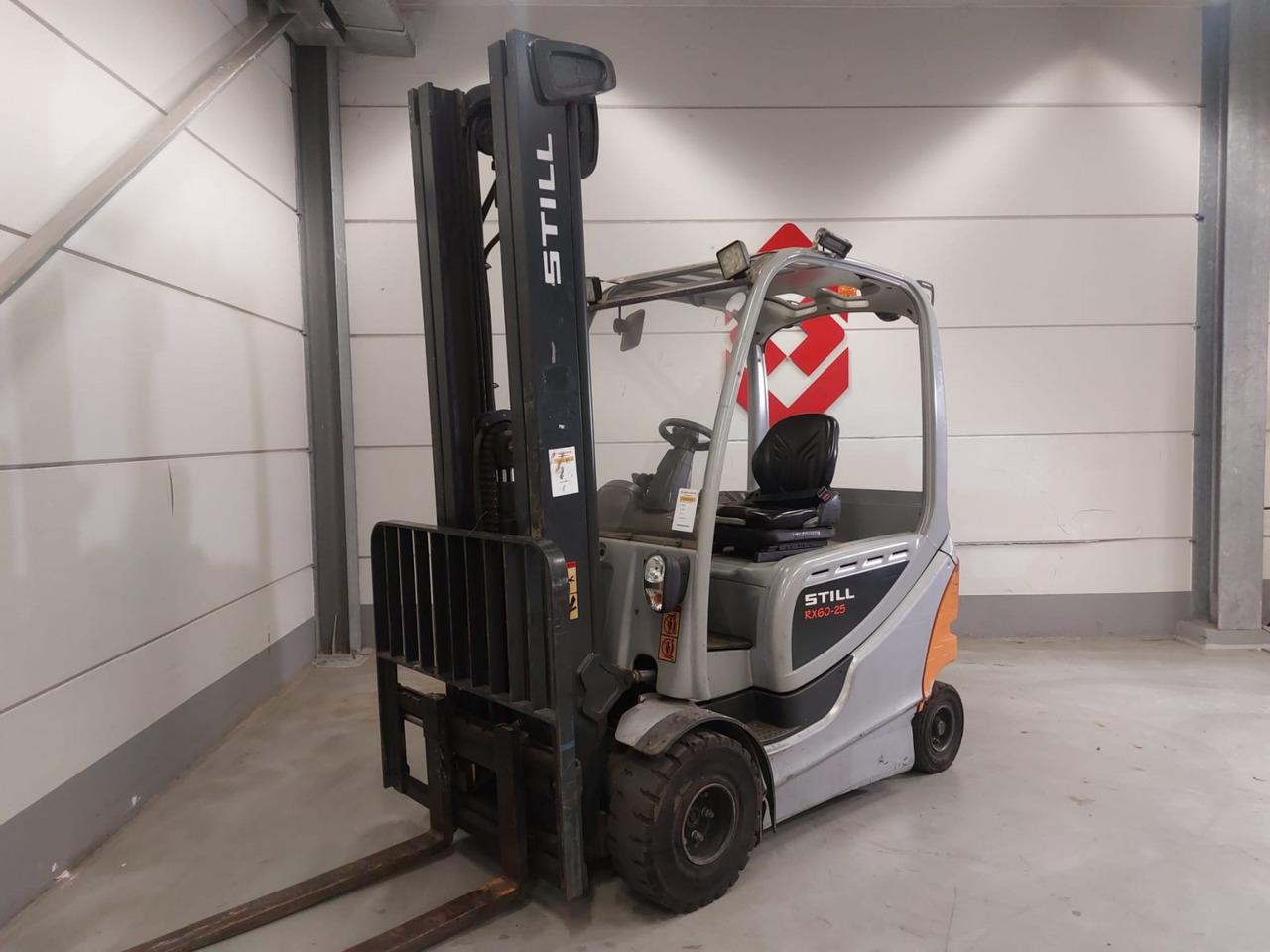 Diesel forklift- Photo 3