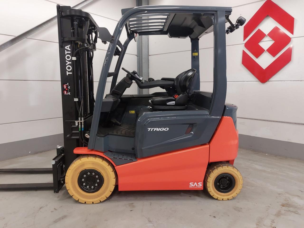 Diesel forklift- Photo 2