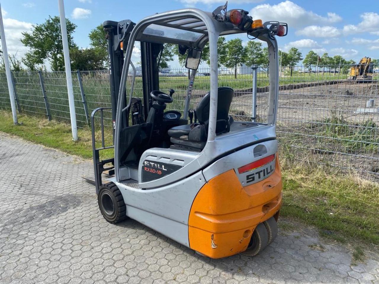 Electric forklift- Photo 6