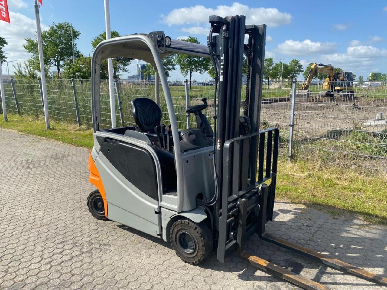 Diesel forklift- Photo 3