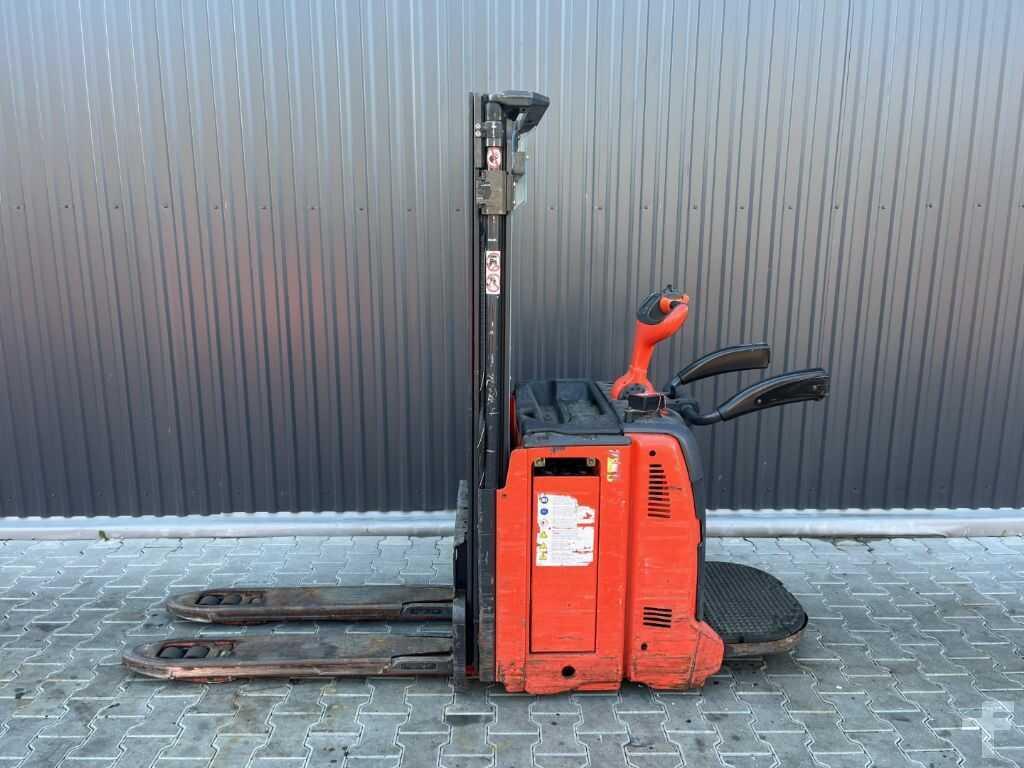 Stacker Linde D12AP Linde D12AP- Photo 2