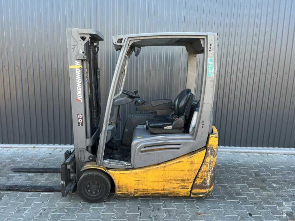 Carrello elevatore elettrico Jungheinrich EFG216k Jungheinrich EFG216k- Photo 2