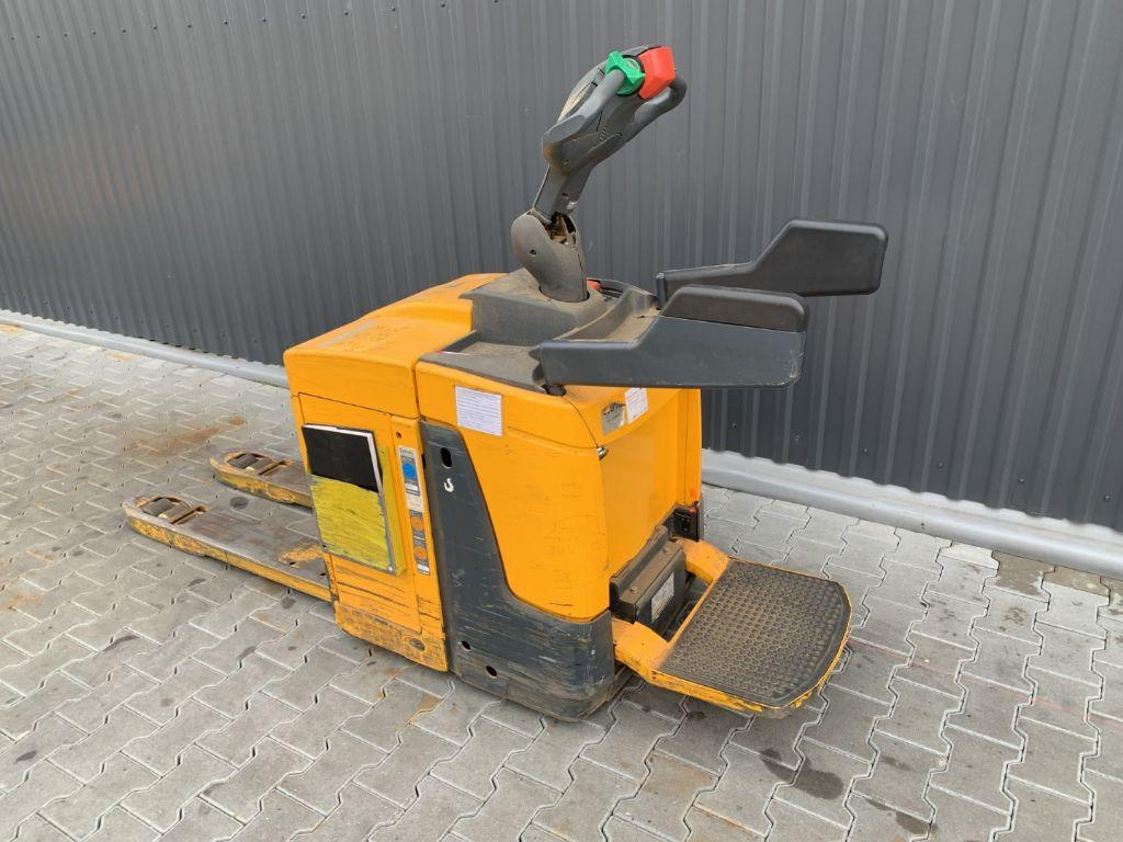 Pallet truck Jungheinrich ERE120 Jungheinrich ERE120- Photo 3