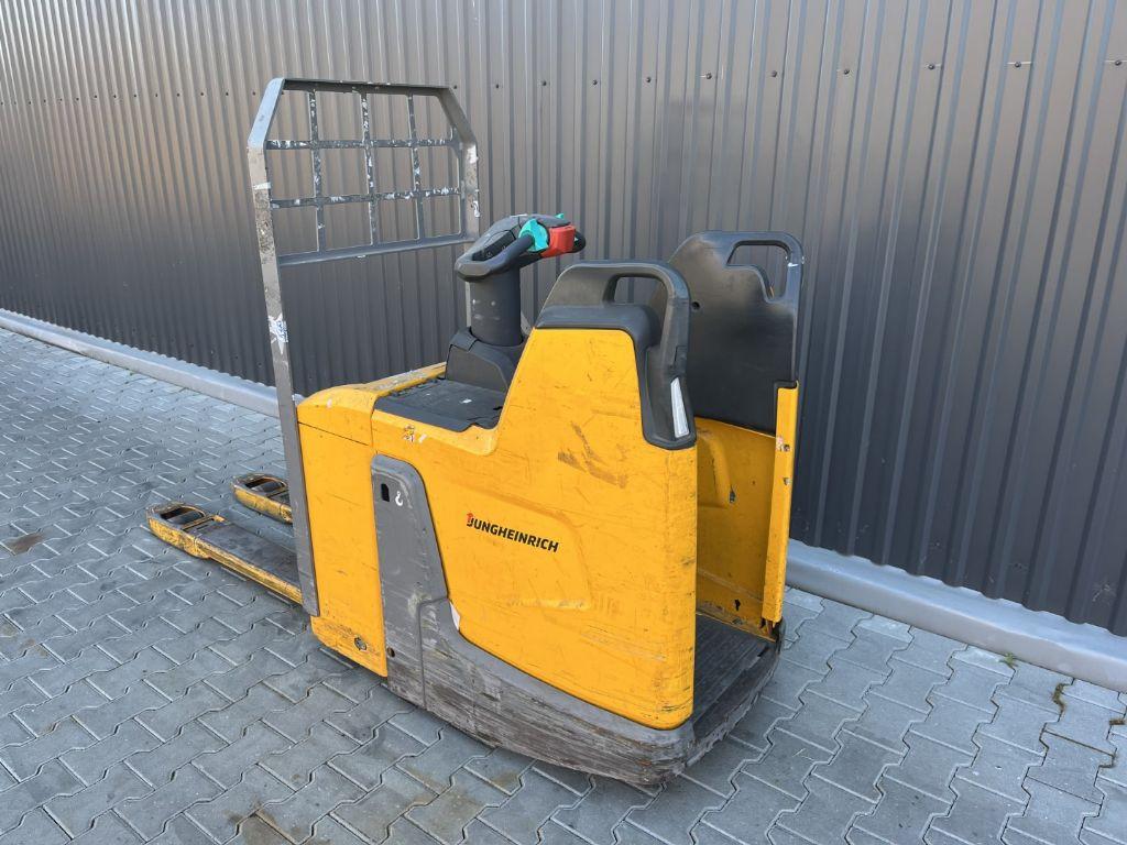 Pallet truck Jungheinrich ERE125 Jungheinrich ERE125- Photo 3