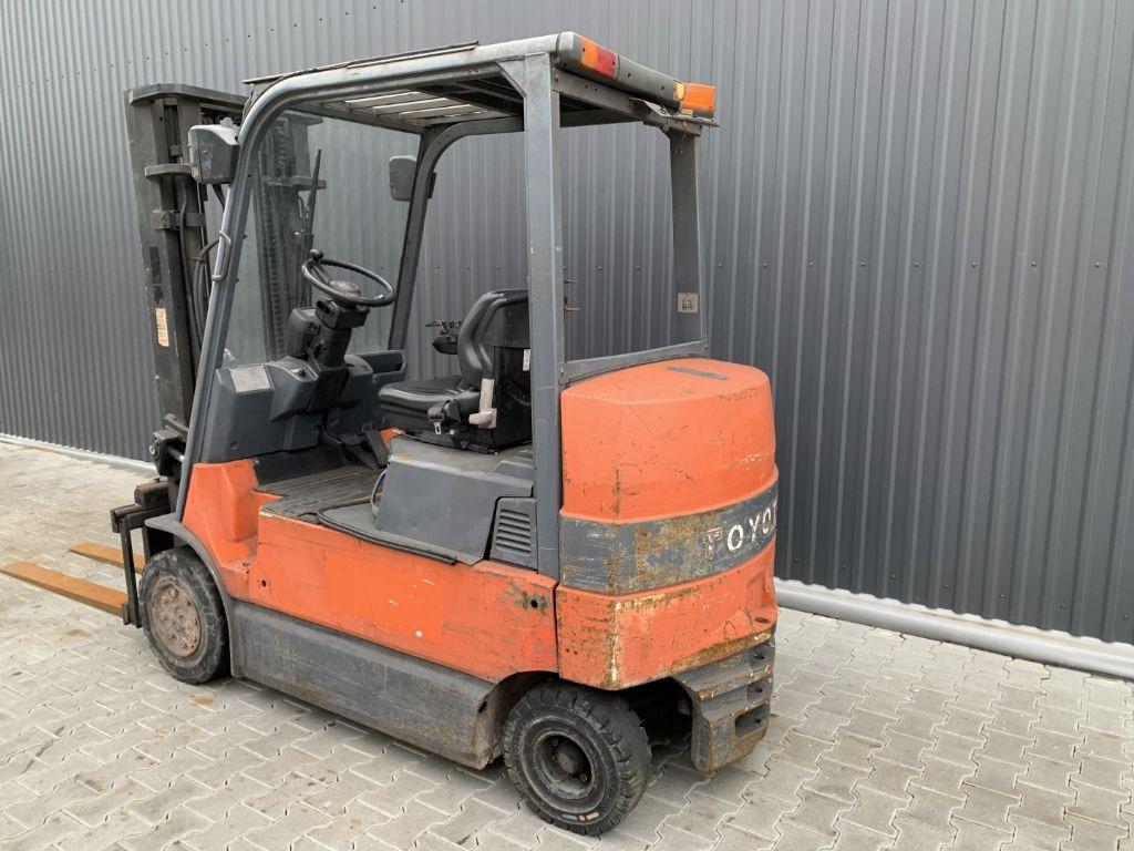 Electric forklift Toyota 7FBMF35 Toyota 7FBMF35- Photo 3