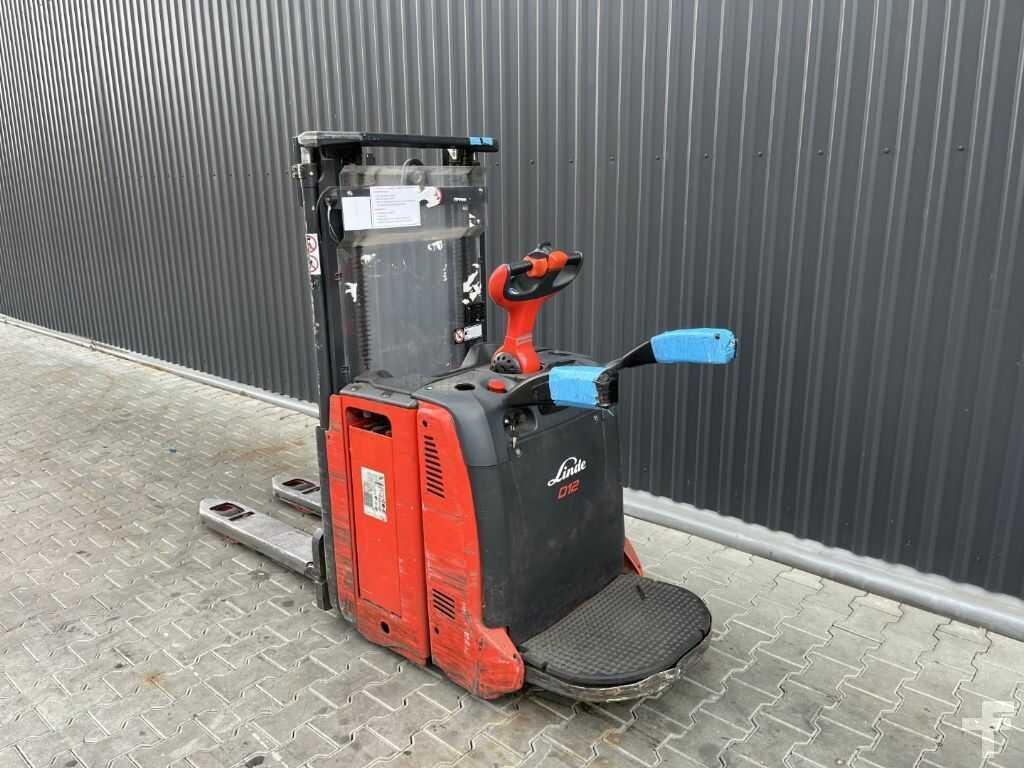 Stacker Linde D12AP Linde D12AP- Photo 3