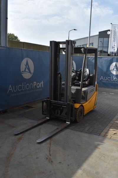 Electric forklift EFG 215 EFG 215- Photo 9