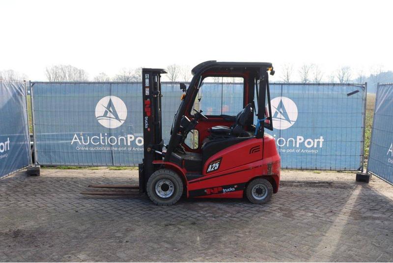 Electric forklift CPD25 CPD25- Photo 2