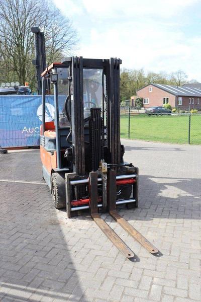 Electric forklift 7FBMF30 7FBMF30- Photo 7