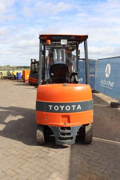 Electric forklift 7FBMF30 7FBMF30- Photo 5