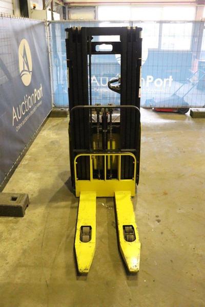 Stacker- Photo 7