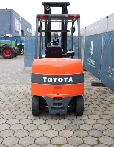 Electric forklift 7FBMF30 7FBMF30- Photo 5