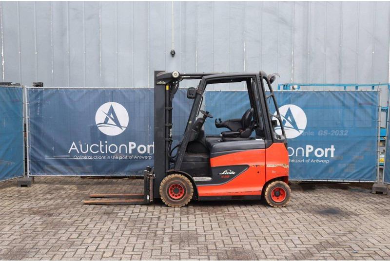 Electric forklift E25 E25- Photo 2