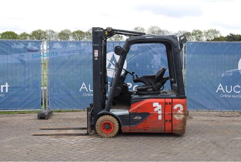 Electric forklift E16-02 E16-02- Photo 2