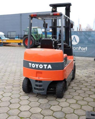 Electric forklift 7FBMF30 7FBMF30- Photo 6