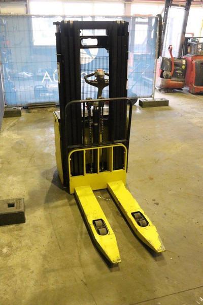 Stacker- Photo 6