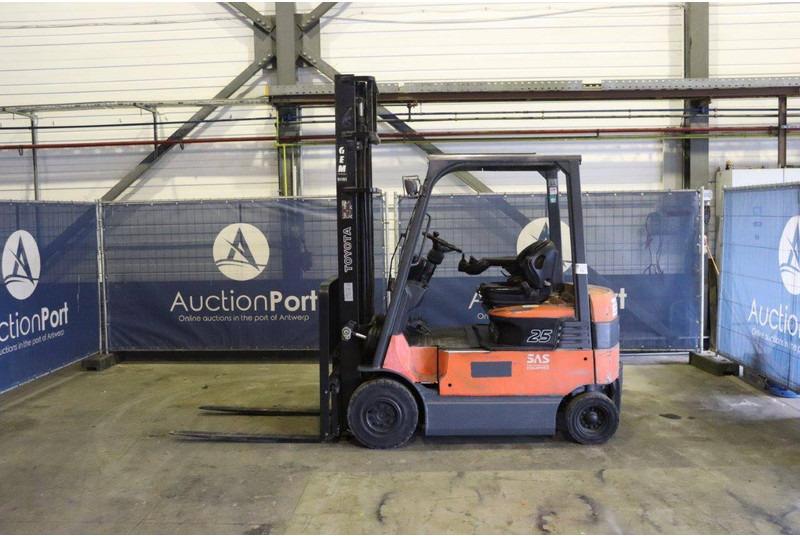 Electric forklift 7FBMF25 7FBMF25- Photo 2