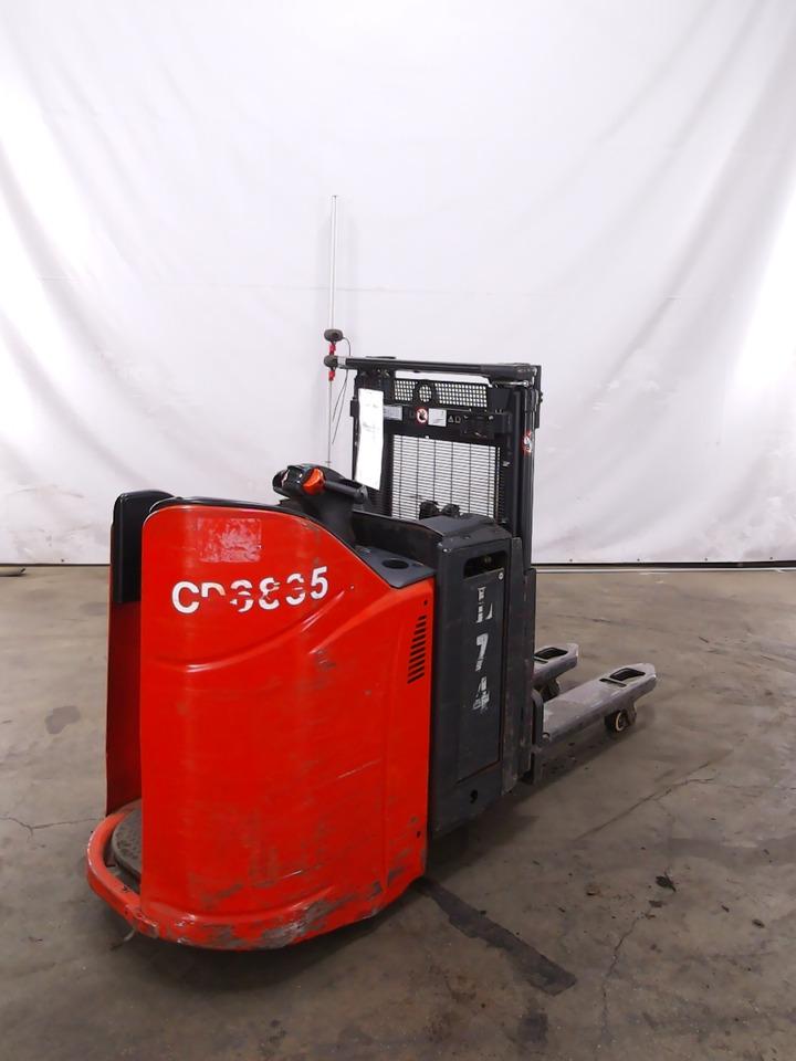 Stacker Linde L12L Linde L12L- Photo 2