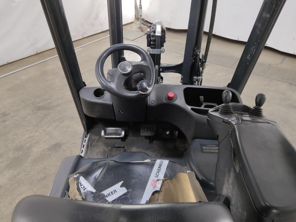 Electric forklift Linde E16-02 Linde E16-02- Photo 3