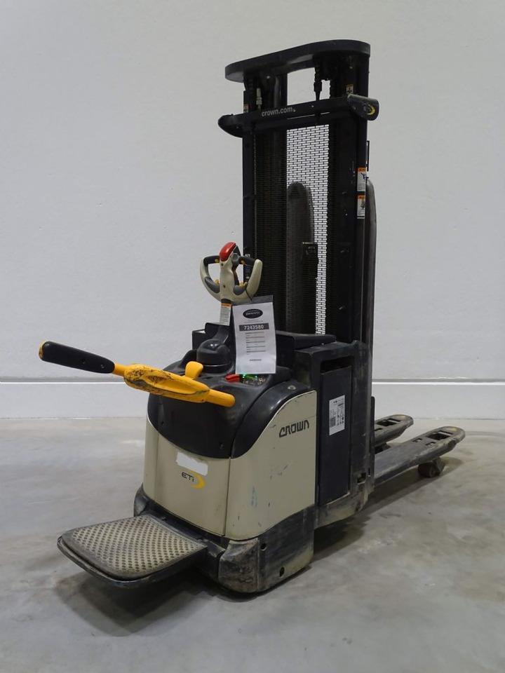 Stacker Crown ETI40001.6TT Crown ETI40001.6TT- Photo 2