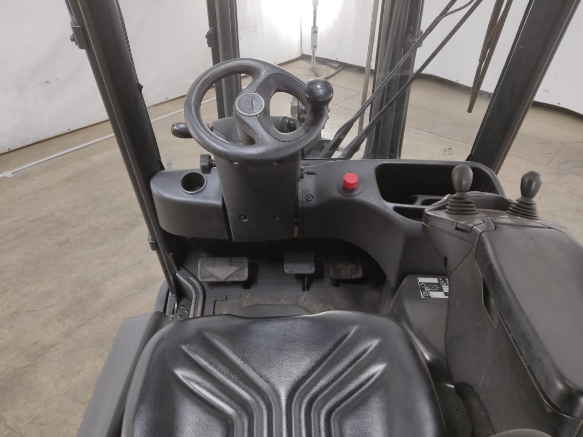 Electric forklift Linde E20PH-02 Linde E20PH-02- Photo 3